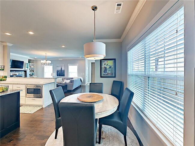 Building Photo - 6519 W Pleasant Way