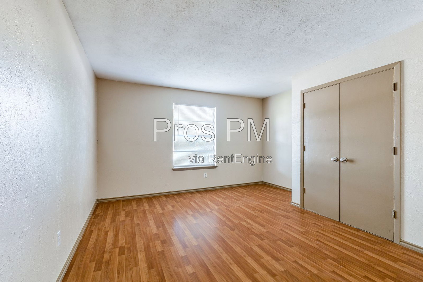Building Photo - 7117 Edinburg Dr
