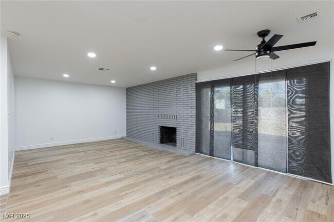 Building Photo - 1513 Bryn Mawr Ave