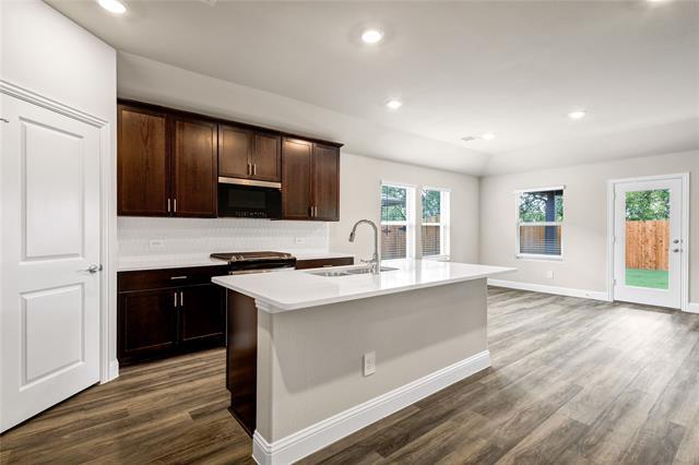 Building Photo - 913 Elijah Ln