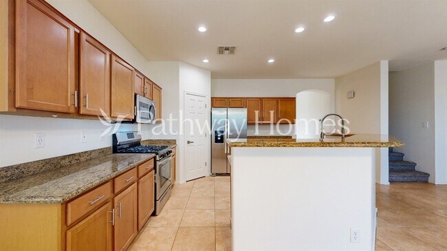 Building Photo - 43448 Askew Dr