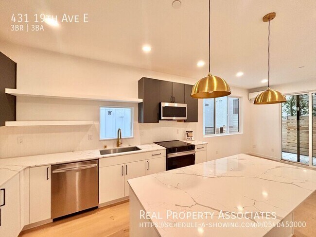 Building Photo - 431 19th Ave E