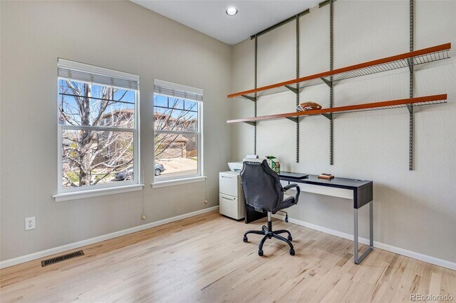Building Photo - Fullerton Cir