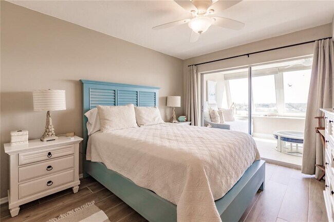 Building Photo - 1255 E Peppertree Dr