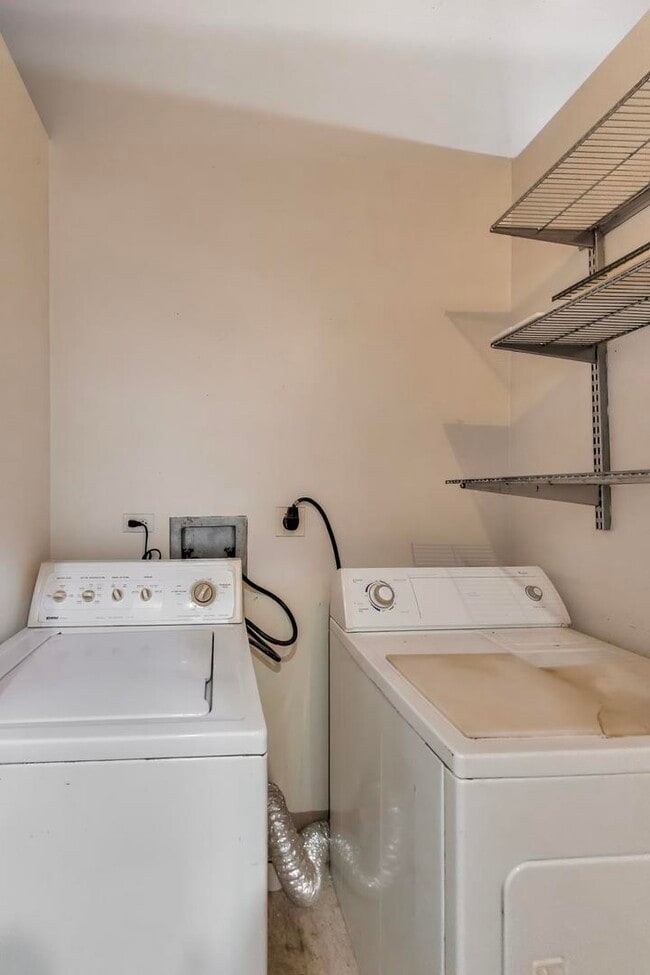 Building Photo - 1133 S Wabash Ave