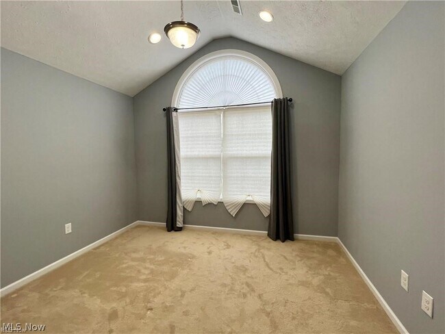 Building Photo - 10454 Dogwood Dr