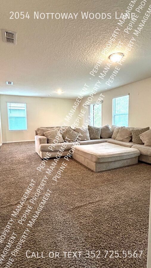 Building Photo - 2054 Nottoway Woods Ln