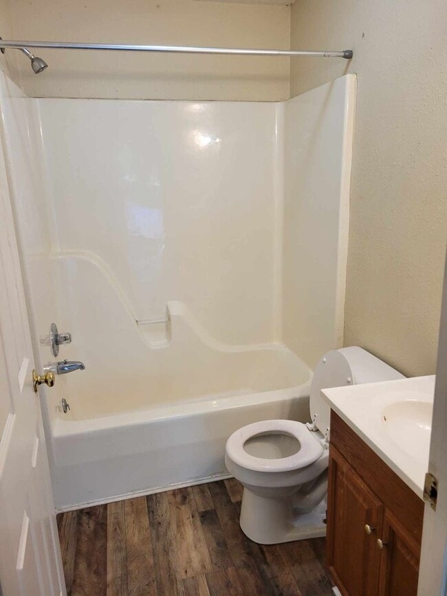 Building Photo - 2 BEDROOM 1 BATHROOM HOUSE FOR RENT