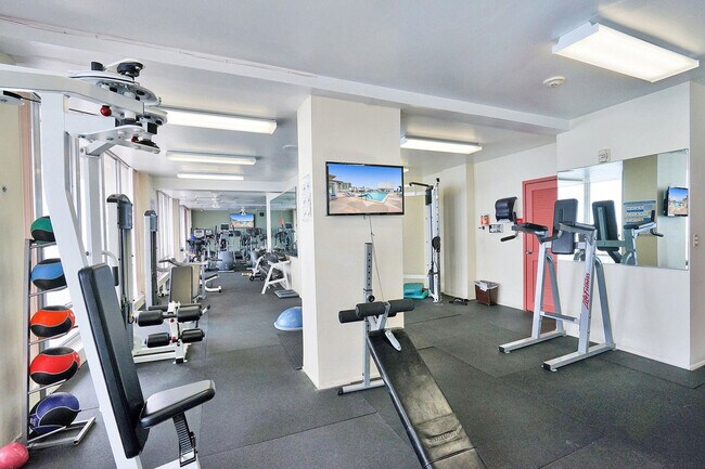 Building Photo - 4020 Galt Ocean Dr