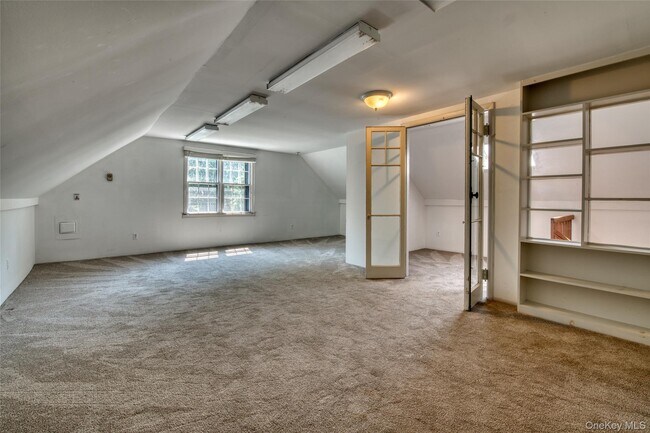 Building Photo - 270 North St