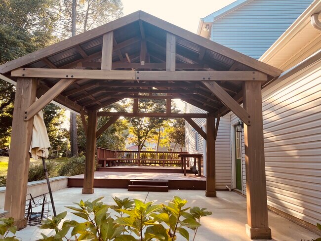 Backyard - 2863 Chain Bridge Rd