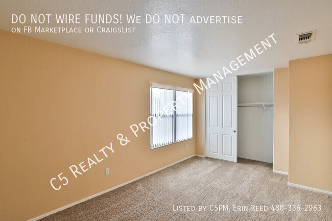 Building Photo - 2306 E Palm Beach Dr