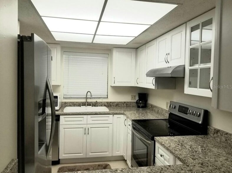 Building Photo - 7209 Cloister Dr