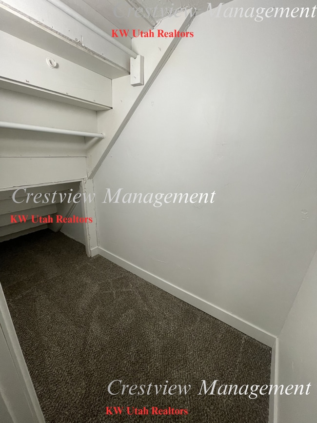 Building Photo - Martin Triplex