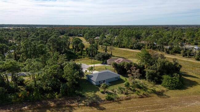 Building Photo - 8007 Royal Ct