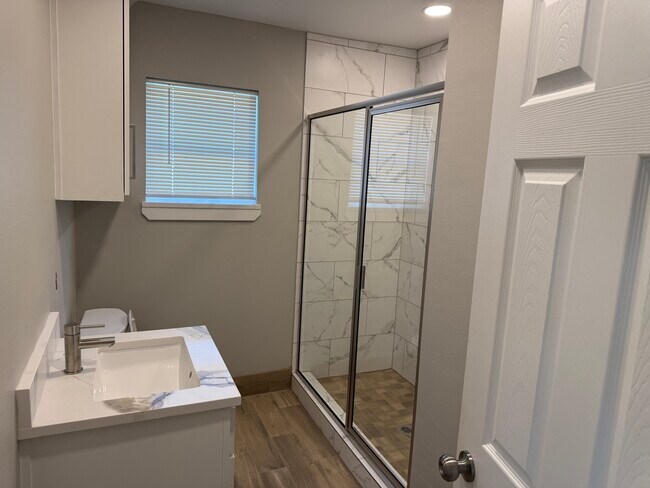 Building Photo - 3223 Cherrywood Ave