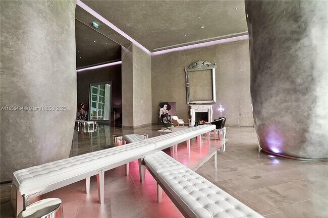 Building Photo - 475 Brickell Ave
