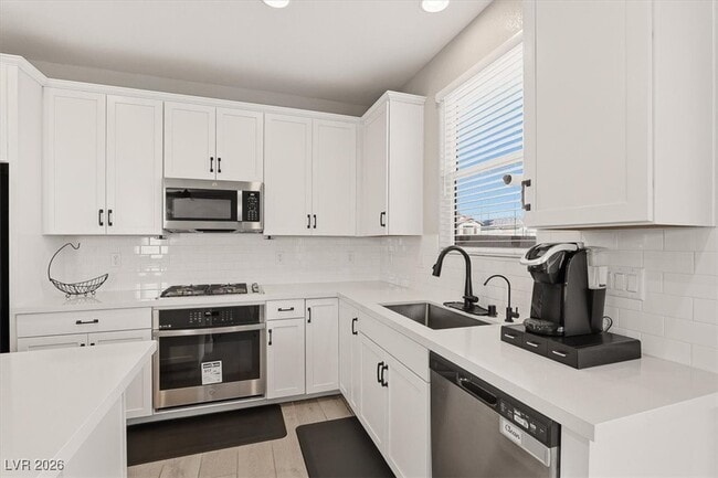 Building Photo - 4536 Anspach St