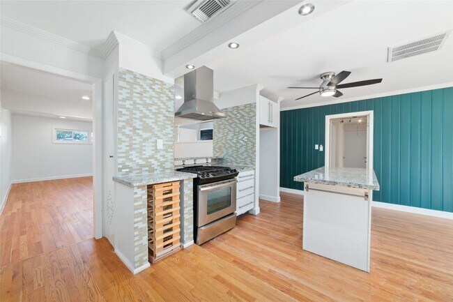 Building Photo - 4415 Merwin St