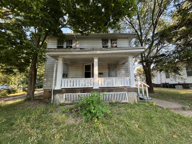 Primary Photo - 920 S Maffit St