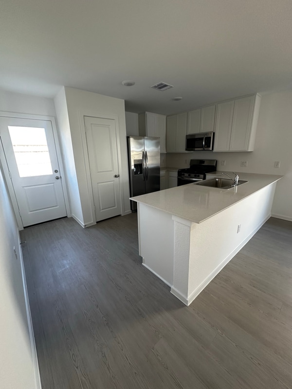 Building Photo - 2423 Imperial Jade Dr