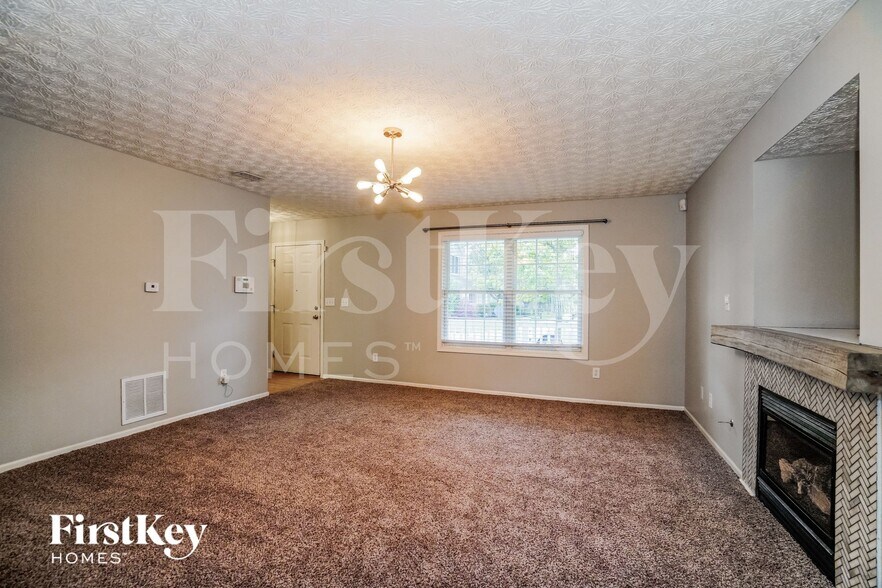 Building Photo - 2973 Seeger St