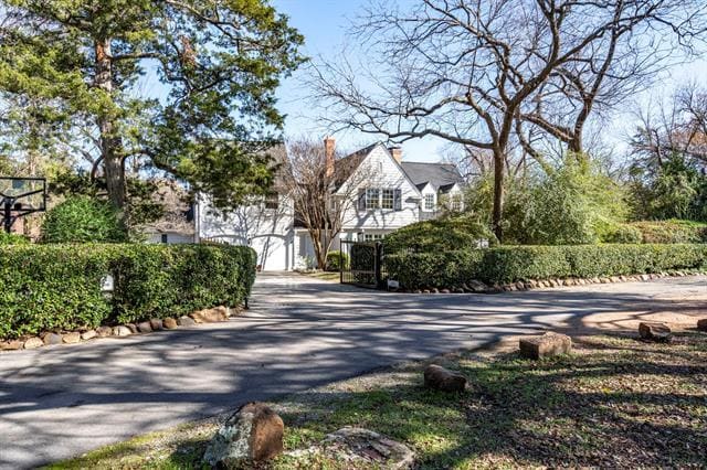 Building Photo - 8530 Jourdan Way