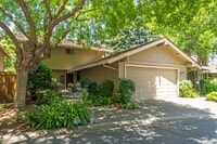 Building Photo - 4 Bedroom Home in Sierra Oaks