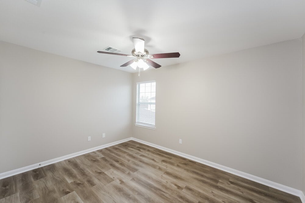 Building Photo - 20727 Dickinson Manor Ln