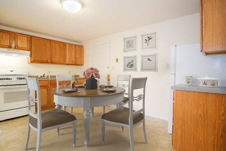 Middlesex Gardens 18951905 Middlesex St Lowell MA 01851 Apartment