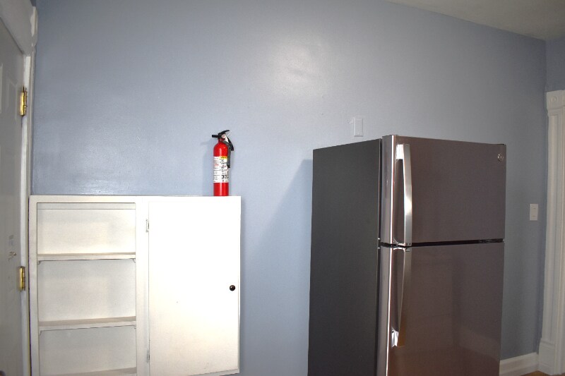 Building Photo - 6011 37th Ave