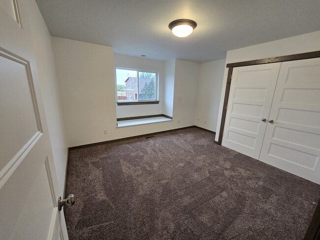 Building Photo - 745 Linda Ln