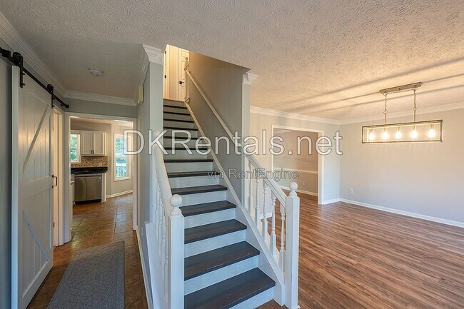 Building Photo - 114 Eagle Glen Dr