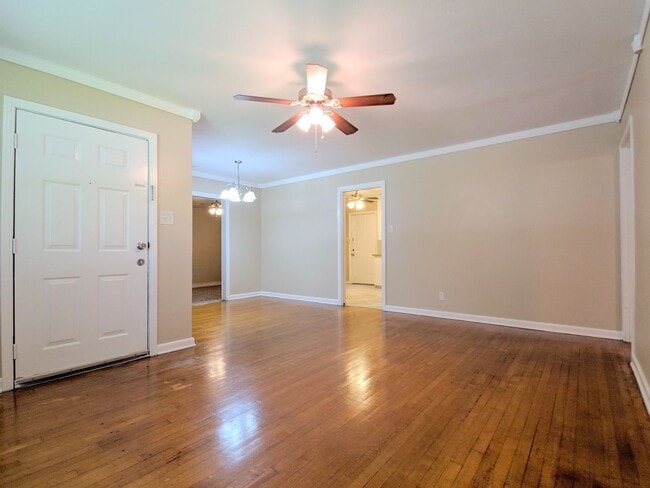 Building Photo - 1223 Shawnee St