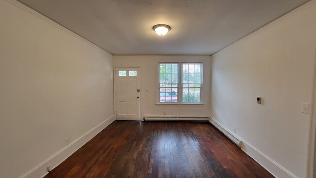 Building Photo - Two Bedroom Apt in Sumter SC!  Two Weeks F...