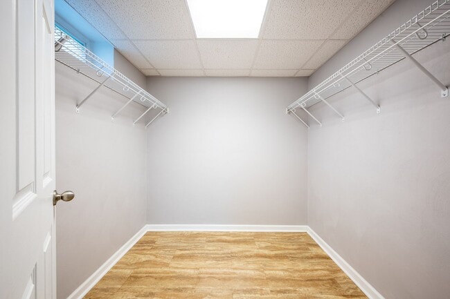 Building Photo - 2561 Rutrough Rd SE