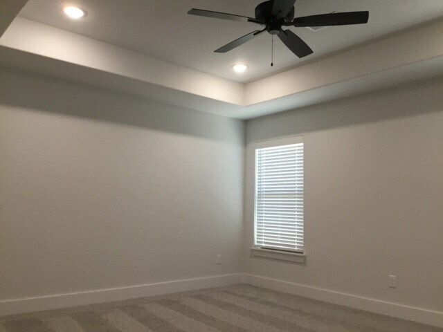 Building Photo - 231 Palm St