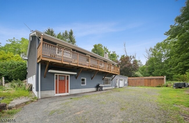 Primary Photo - 2 Lyonsville Rd