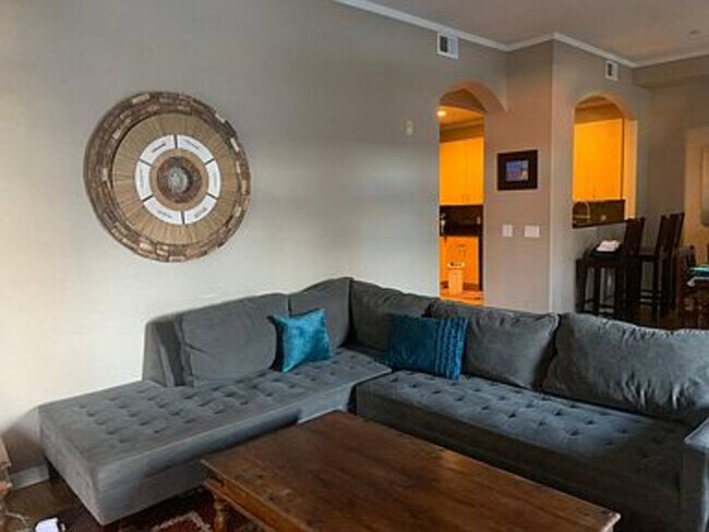 Building Photo - 2100 N Humboldt St