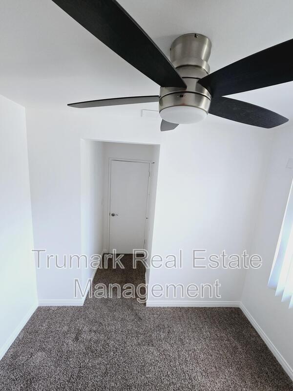 Building Photo - 525 E Harvard Rd