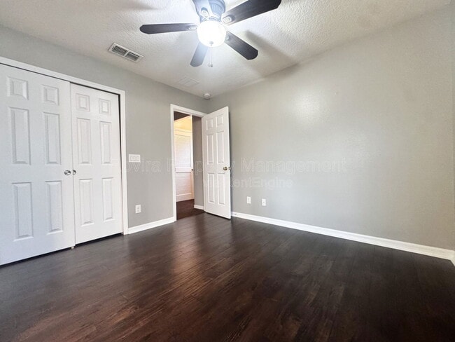 Building Photo - 5205 Northlawn Way