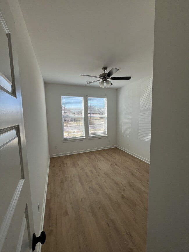 Building Photo - 464 W Gosling Isle