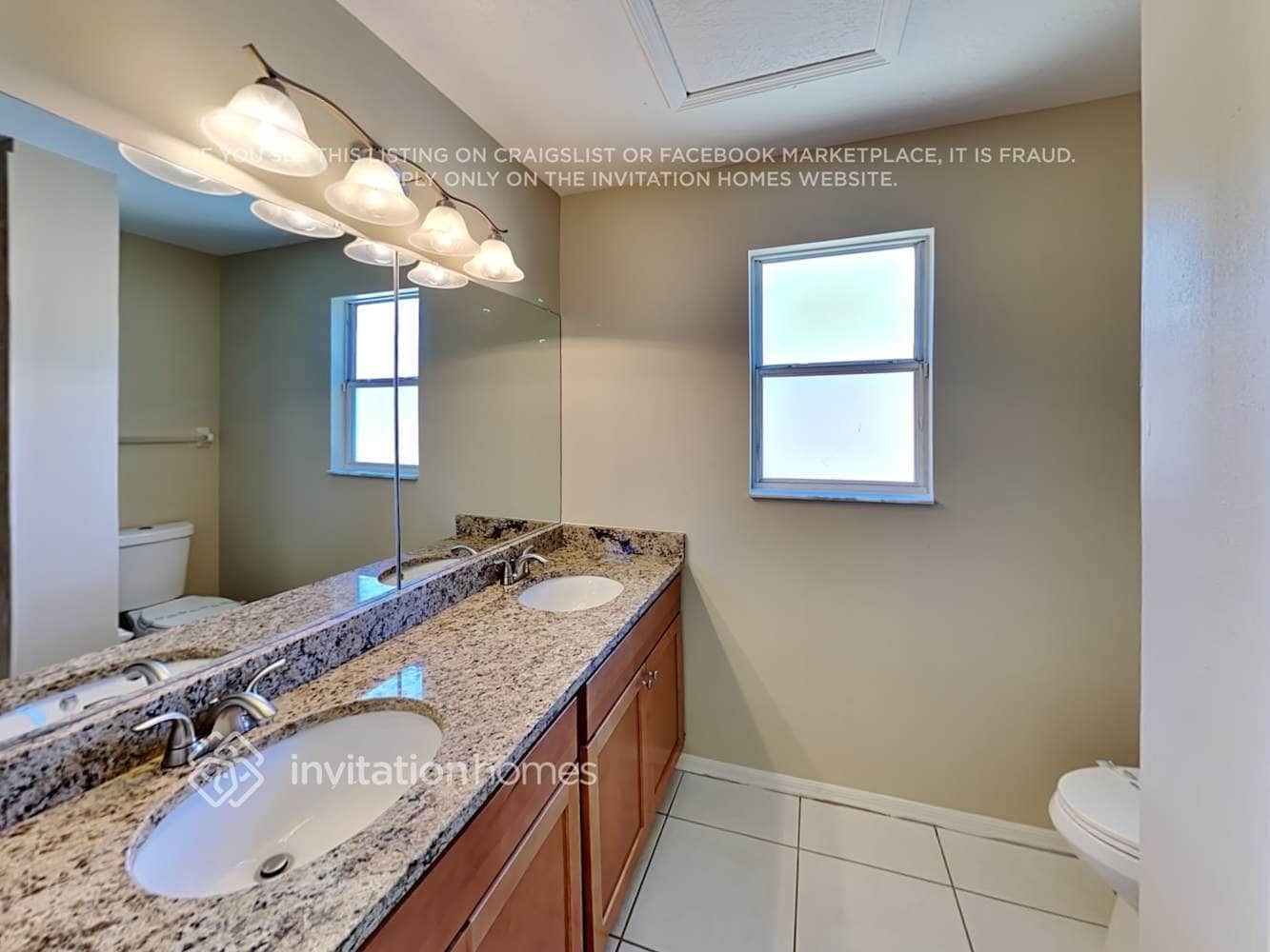 Building Photo - 609 Silver Birch Pl