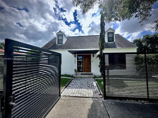 Primary Photo - 742 NW 50th St