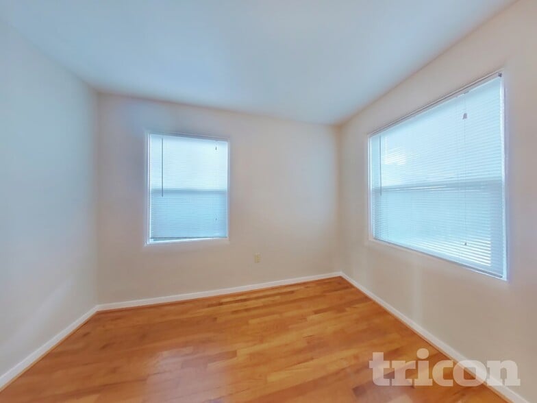 Building Photo - 342 Camellia Way