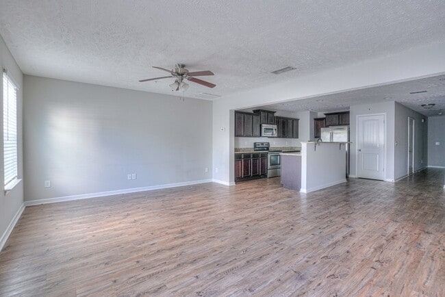 Building Photo - 107 Latimer Dr