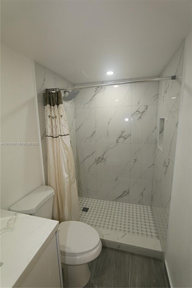 Building Photo - 10755 SW 108th Ave