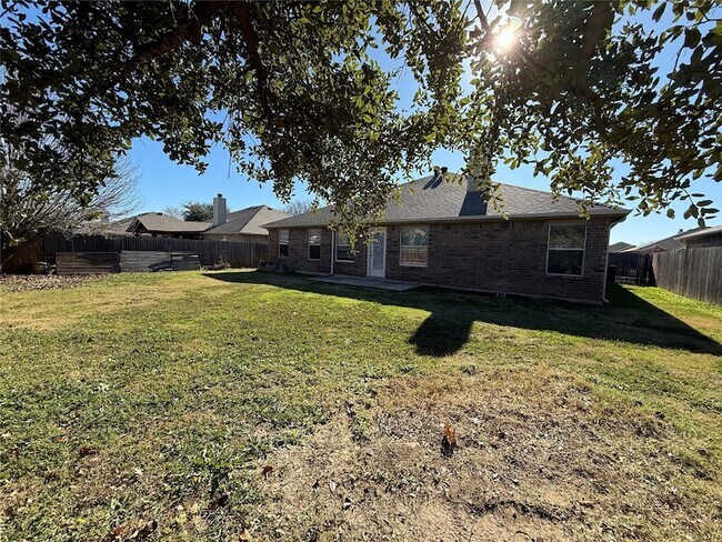 Building Photo - 5317 Malibu St