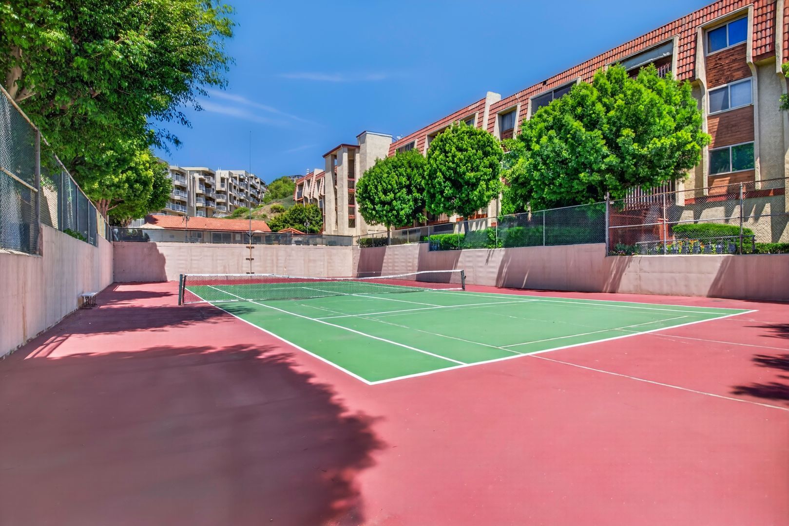 Building Photo - 2001 E 21st St