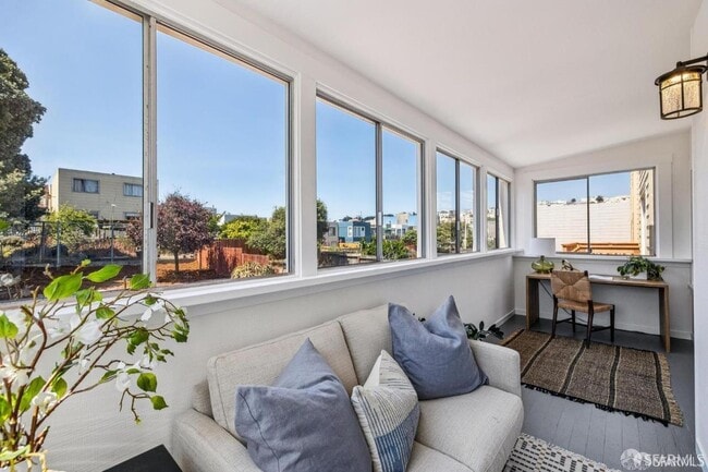 Building Photo - 845 44th Ave